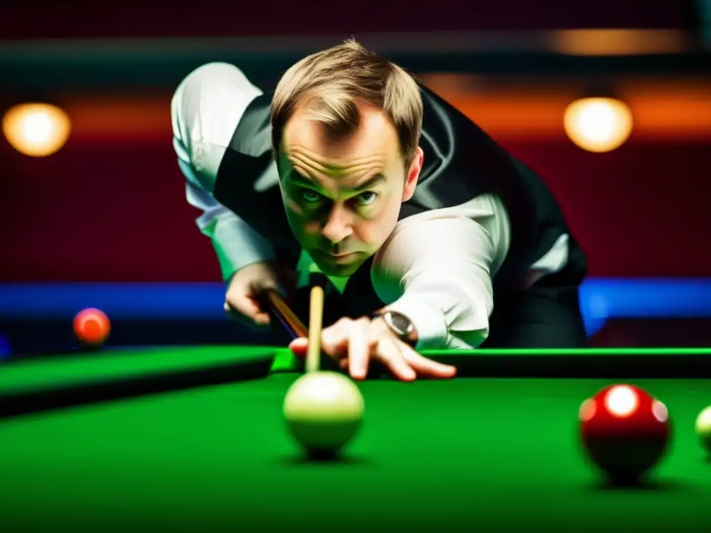 Ali Carter supera adversidades en el snooker, mostrando determinación y concentración en su rostro mientras juega, con el apoyo de sus admiradores.