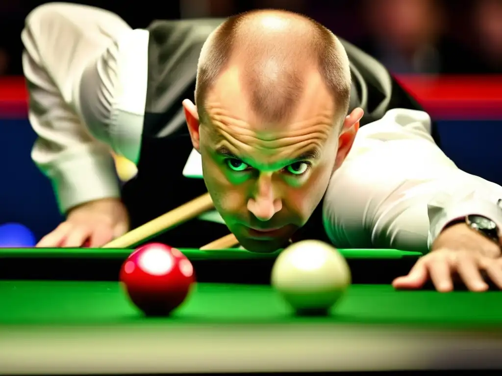 Barry Hawkins muestra su habilidad en el snooker con intensa concentración y determinación en el juego de élite.